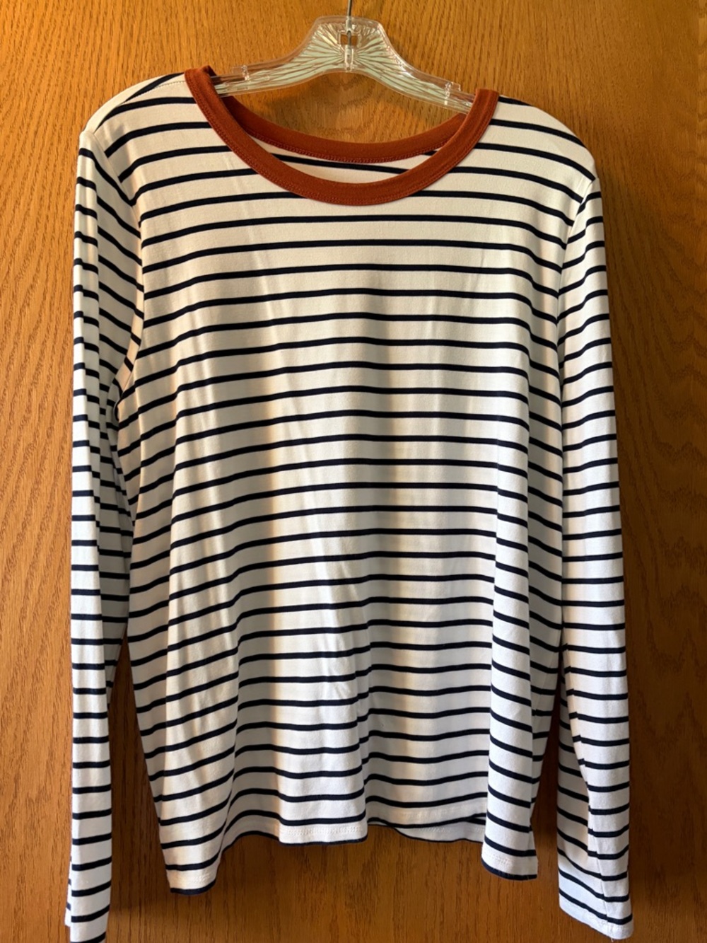 Market & Spruce women’s long sleeved tshirt. Size XL.